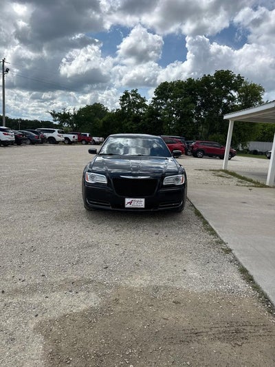 2013 Chrysler 300 4dr Sdn RWD