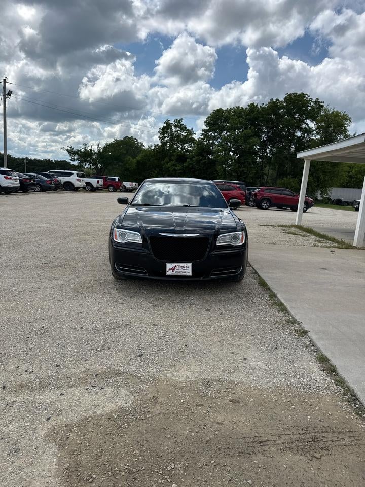 2013 Chrysler 300 4dr Sdn RWD