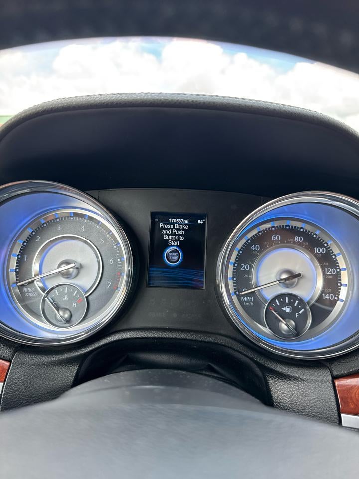 2013 Chrysler 300 4dr Sdn RWD