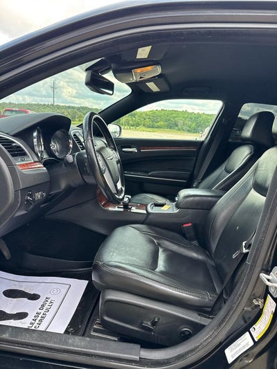 2013 Chrysler 300 4dr Sdn RWD