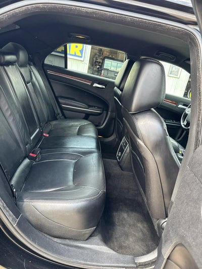 2013 Chrysler 300 4dr Sdn RWD