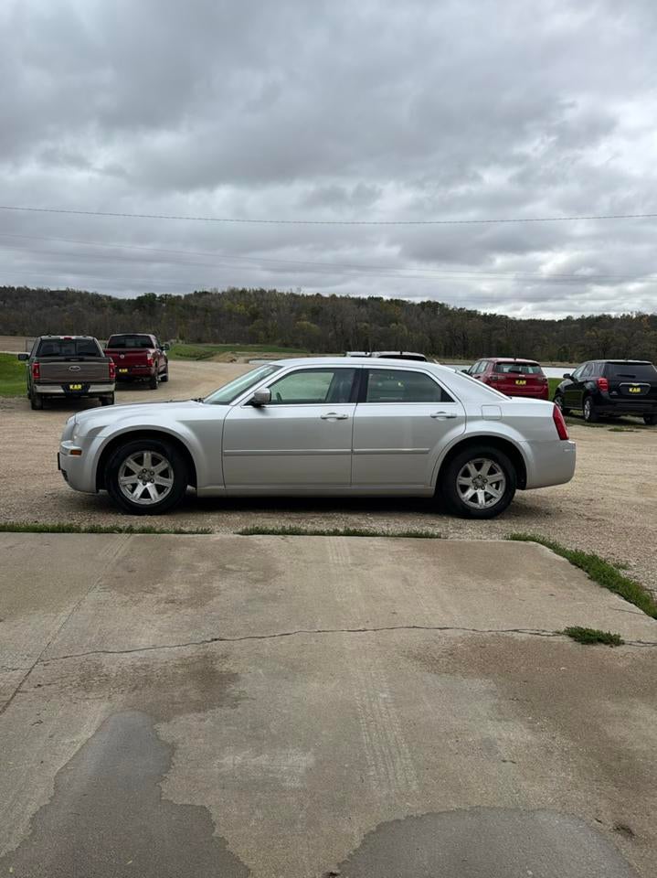 2007 Chrysler 300 4dr Sdn 300 Touring RWD