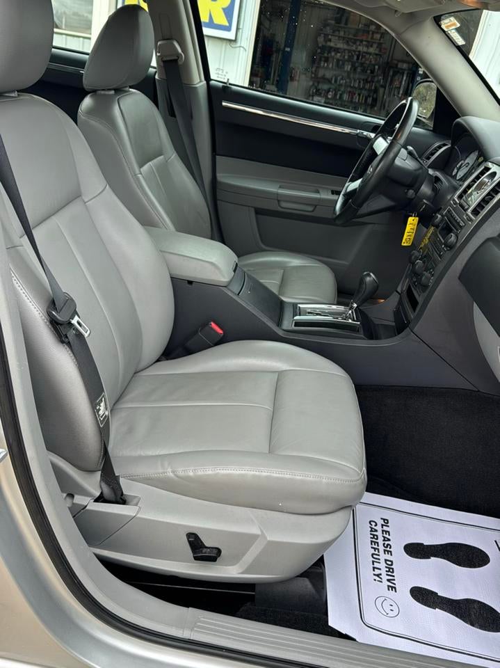 2007 Chrysler 300 4dr Sdn 300 Touring RWD