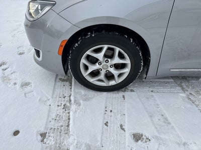 2017 Chrysler Pacifica Touring-L FWD