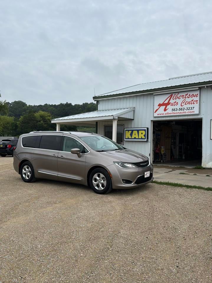 2017 Chrysler Pacifica Touring-L Plus FWD