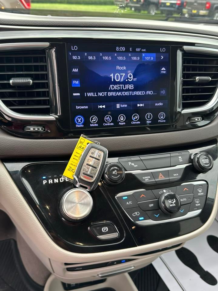 2017 Chrysler Pacifica Touring-L Plus FWD