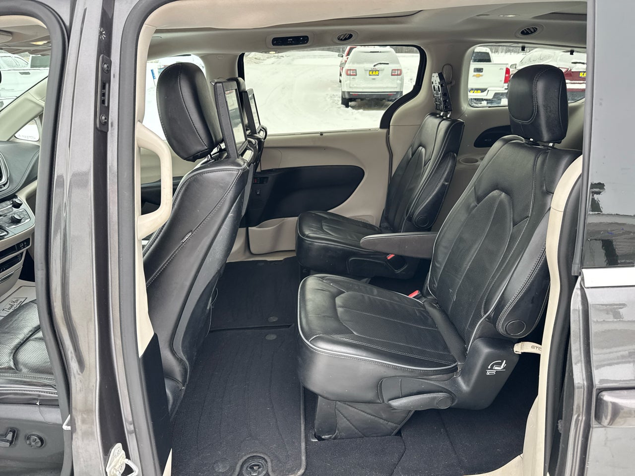 2017 Chrysler Pacifica Limited FWD