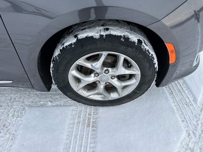 2017 Chrysler Pacifica Limited FWD