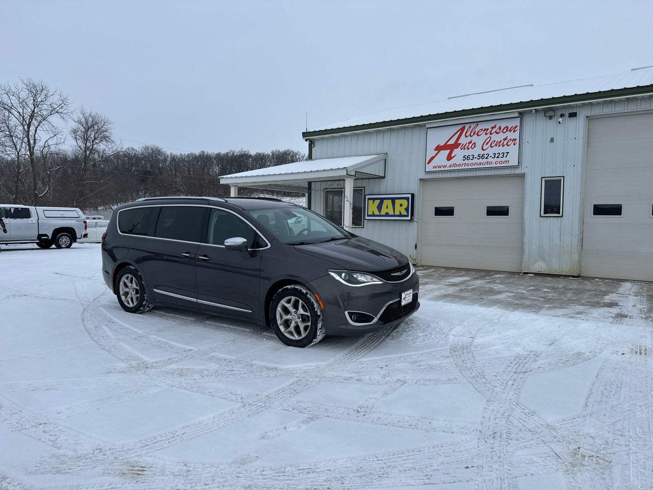 2017 Chrysler Pacifica Limited FWD