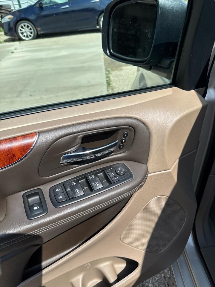 2016 Chrysler Town & Country 4dr Wgn Limited