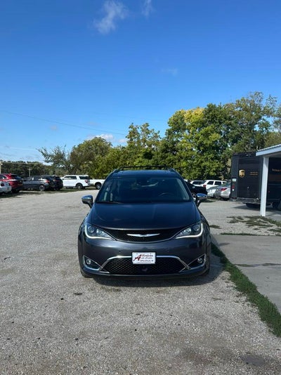 2018 Chrysler Pacifica Limited FWD