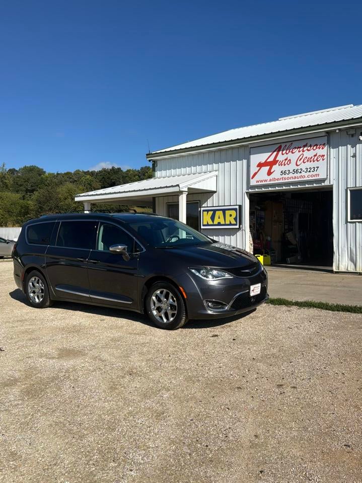 2018 Chrysler Pacifica Limited FWD