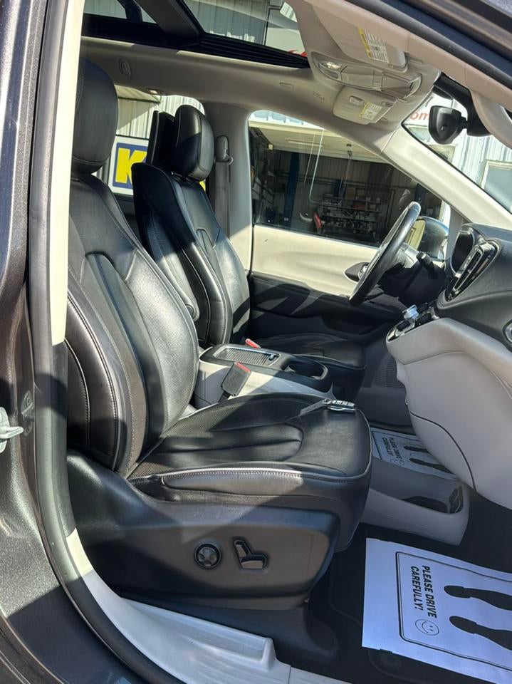 2018 Chrysler Pacifica Limited FWD