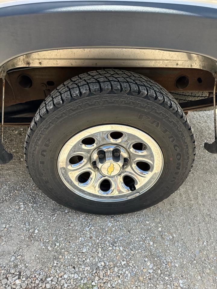 2005 Chevrolet Silverado 1500 Crew Cab 143.5" WB LS