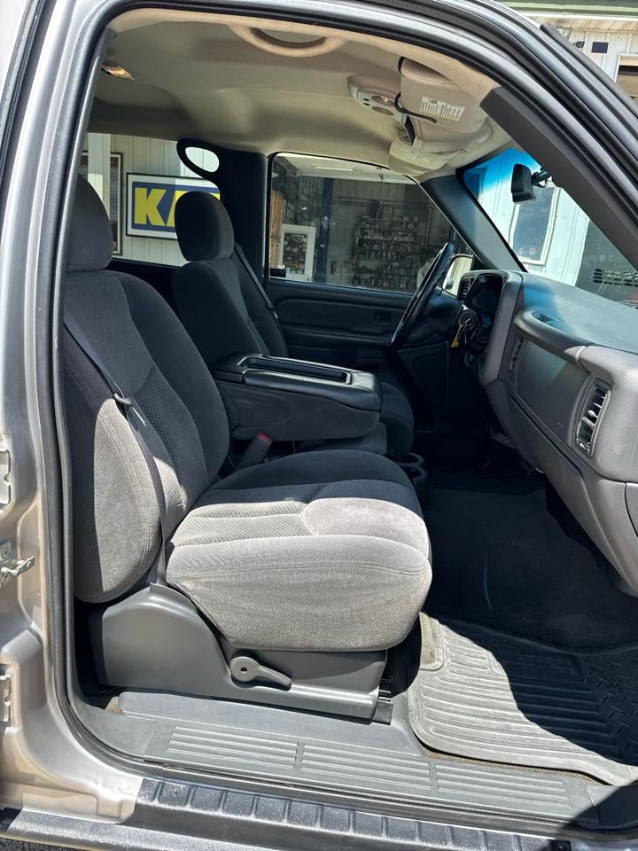 2005 Chevrolet Silverado 1500 Crew Cab 143.5" WB LS