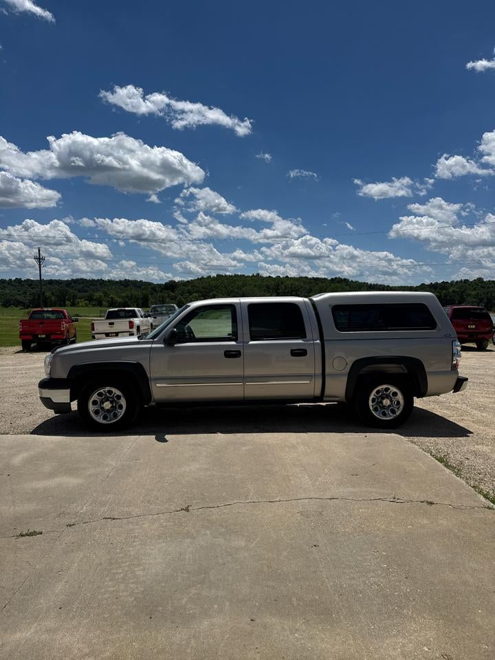 2005 Chevrolet Silverado 1500 Crew Cab 143.5" WB LS