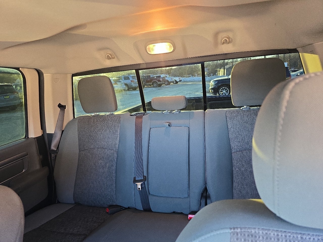 2016 RAM 1500 4WD Crew Cab 140.5" Big Horn