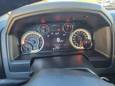 2016 RAM 1500 4WD Crew Cab 140.5" Big Horn