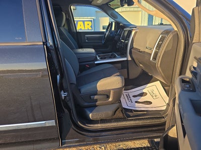 2016 RAM 1500 4WD Crew Cab 140.5" Big Horn