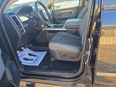 2016 RAM 1500 4WD Crew Cab 140.5" Big Horn