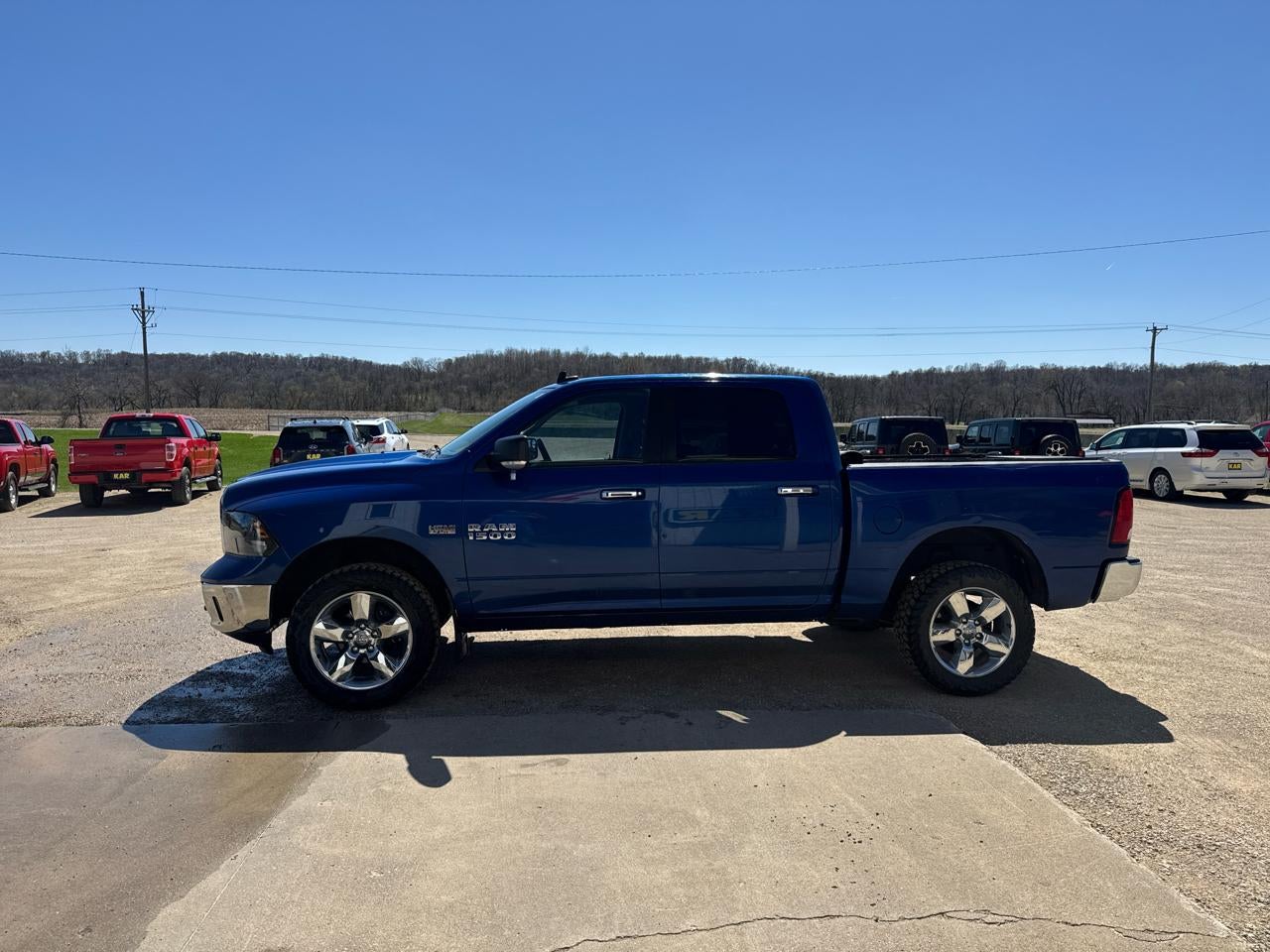 2016 RAM 1500 4WD Crew Cab 140.5" Big Horn