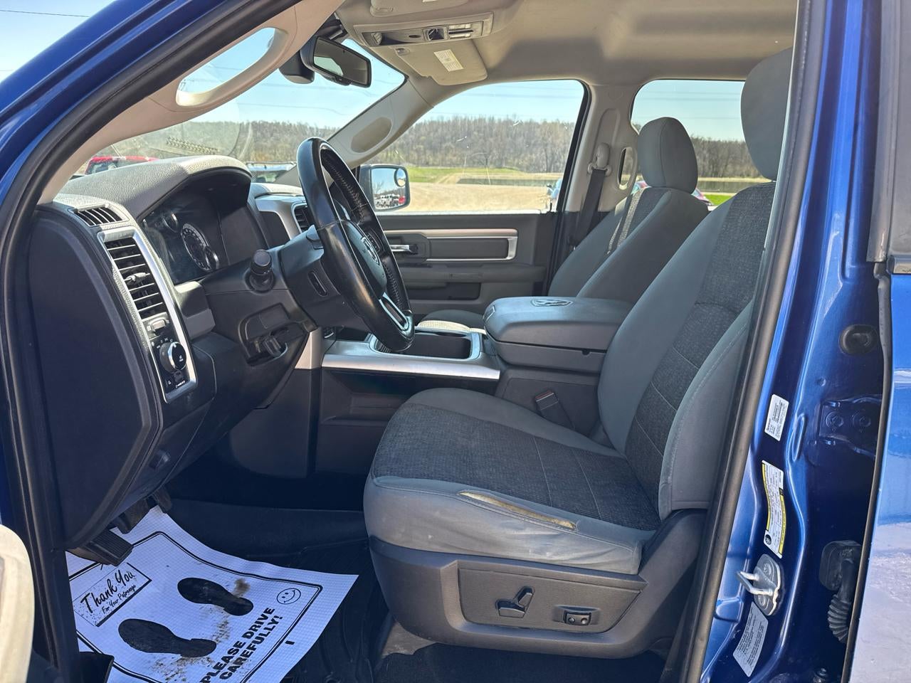2016 RAM 1500 4WD Crew Cab 140.5" Big Horn