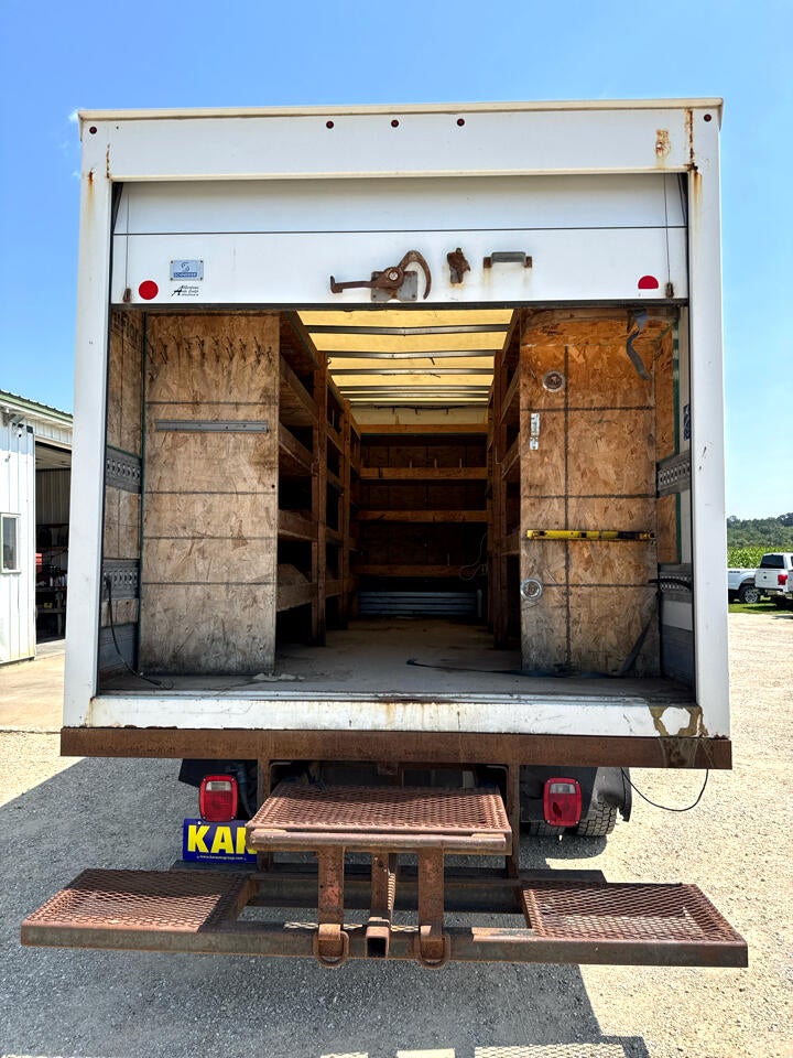 2017 RAM 5500 Chassis Cab Tradesman 4x2 Reg Cab 120" CA 204.5" WB