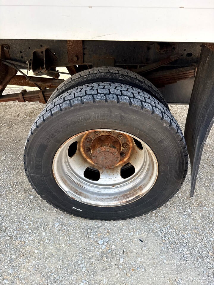 2017 RAM 5500 Chassis Cab Tradesman 4x2 Reg Cab 120" CA 204.5" WB