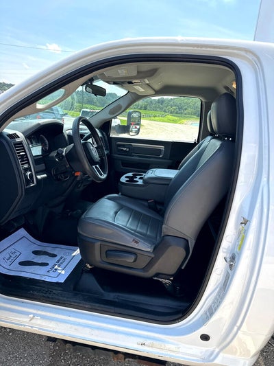 2017 RAM 5500 Chassis Cab Tradesman 4x2 Reg Cab 120" CA 204.5" WB