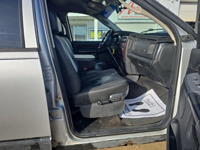 2003 Dodge Ram 3500 4dr Quad Cab 140.5" WB 4WD SRW SLT