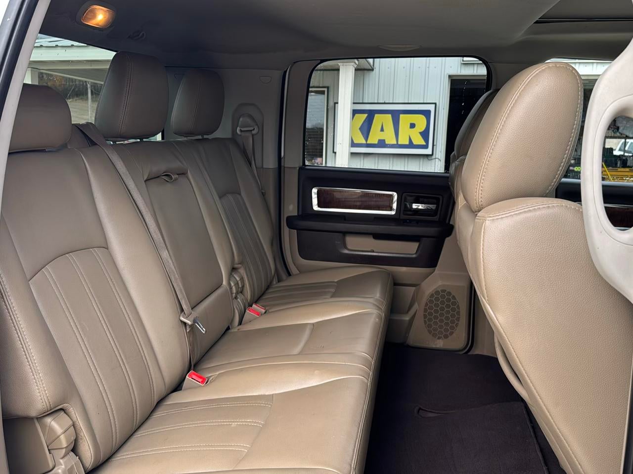 2011 RAM 2500 4WD Mega Cab 160.5" Laramie