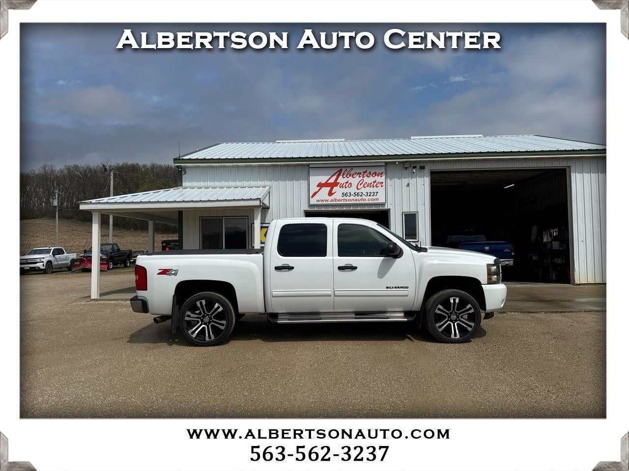 2009 Chevrolet Silverado 1500 4WD Crew Cab 143.5" LT