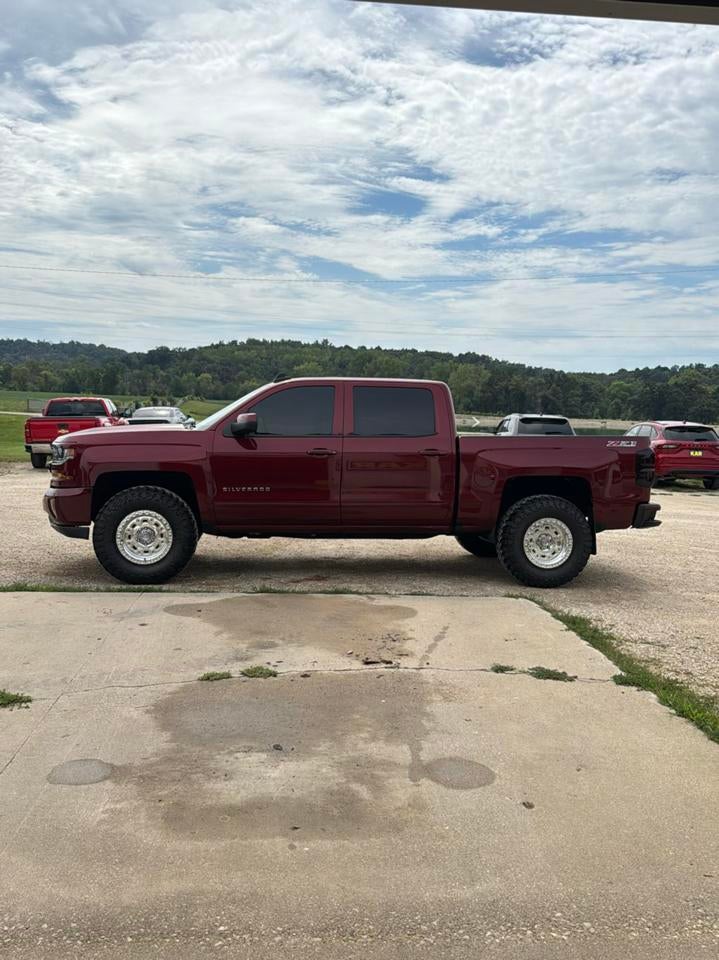2017 Chevrolet Silverado 1500 4WD Crew Cab 143.5" LT w/2LT