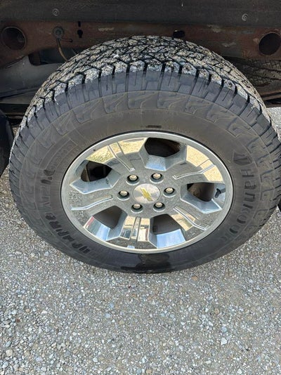 2015 Chevrolet Silverado 1500 4WD Crew Cab 143.5" LT w/2LT