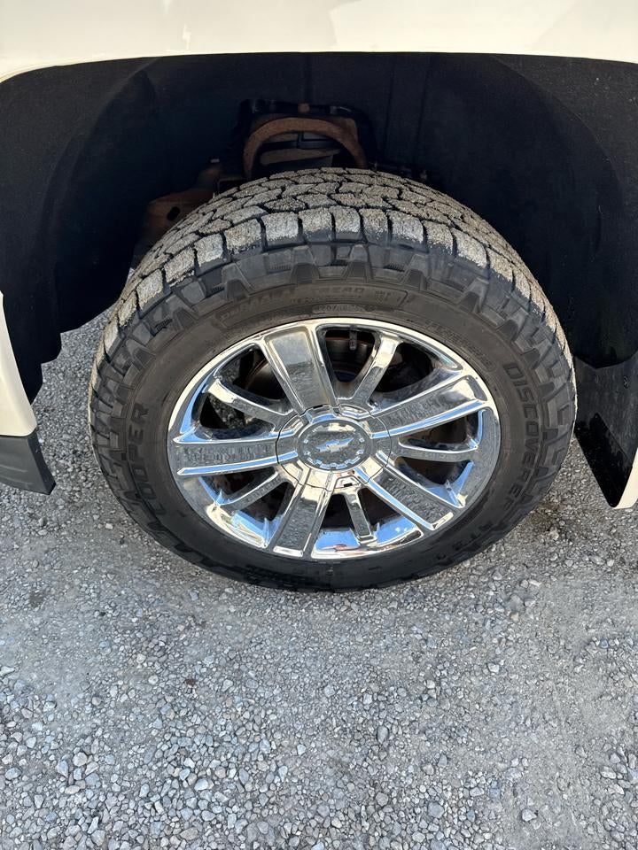 2014 Chevrolet Silverado 1500 4WD Crew Cab 153.0" High Country
