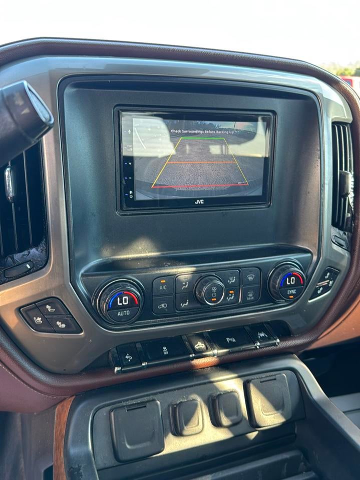 2016 Chevrolet Silverado 1500 4WD Crew Cab 143.5" High Country