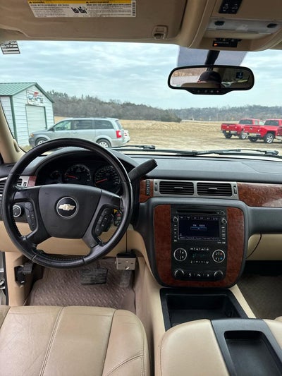 2008 Chevrolet Suburban 4WD 4dr 1500 LT w/3LT