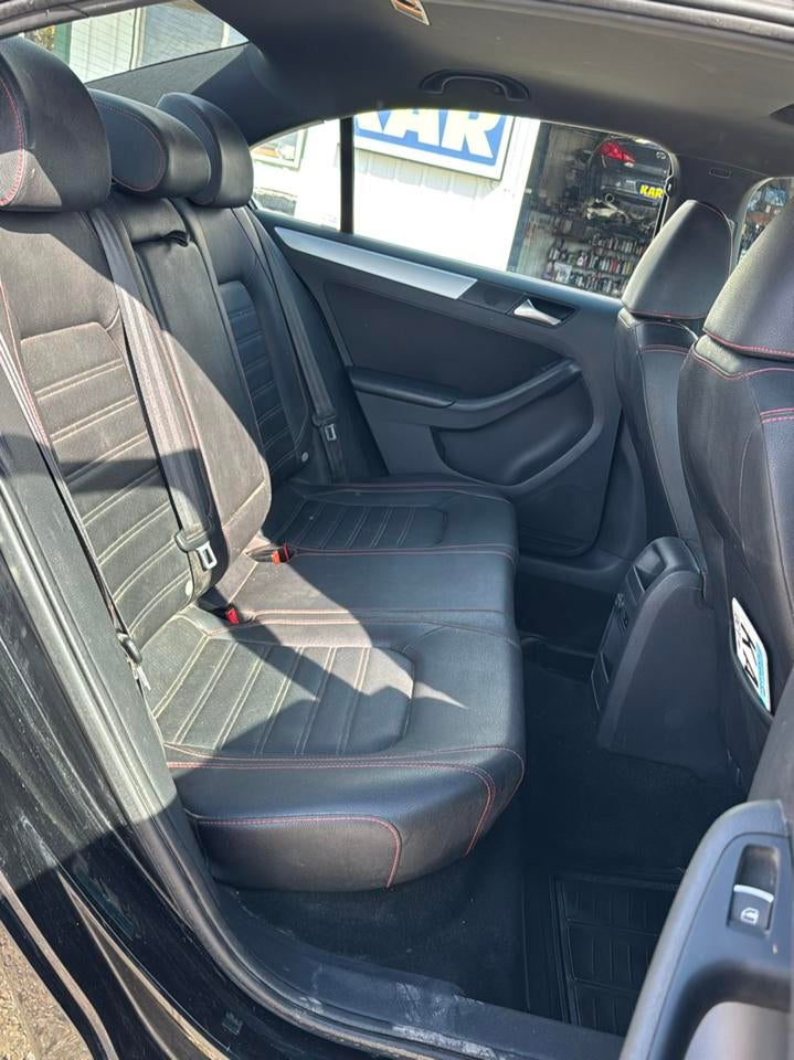 2012 Volkswagen GLI 4dr Sdn DSG