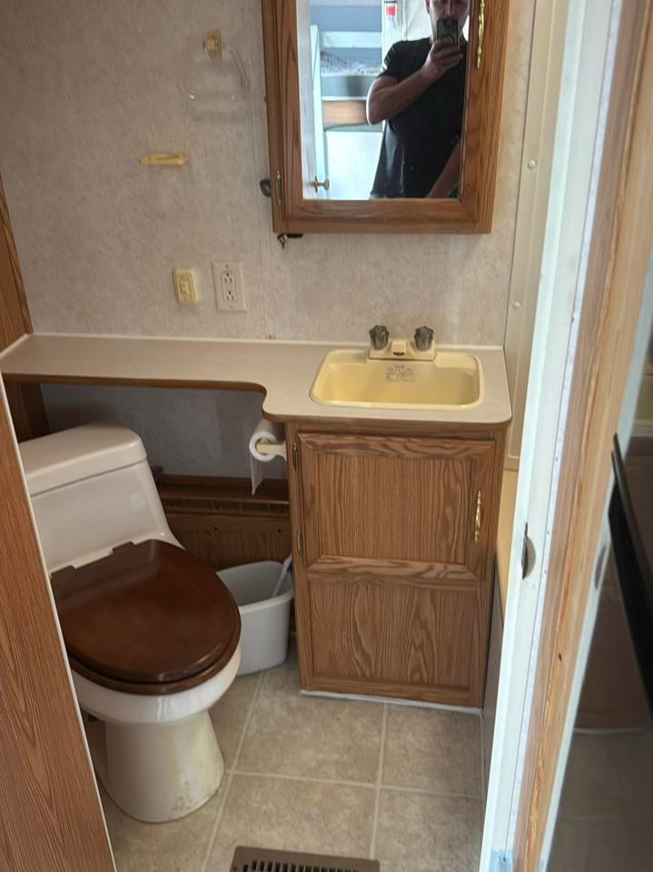 1999 Dutchmen Lite 5th Wheel Base