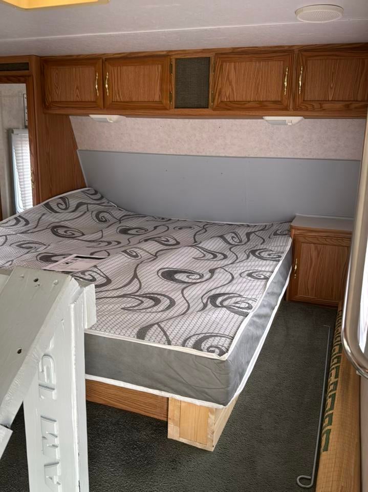 1999 Dutchmen Lite 5th Wheel Base