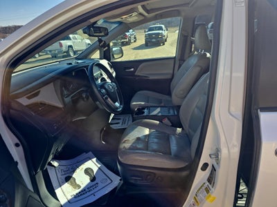 2016 Toyota Sienna 5dr 7-Pass Van XLE Premium AWD (Natl)