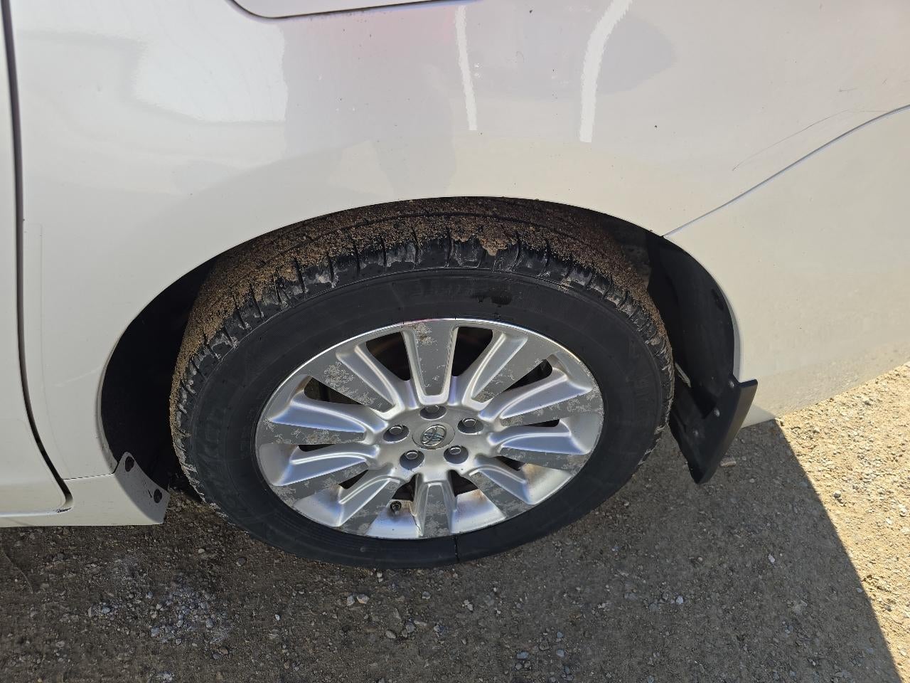 2016 Toyota Sienna 5dr 7-Pass Van XLE Premium AWD (Natl)