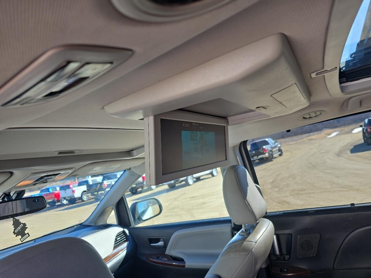 2016 Toyota Sienna 5dr 7-Pass Van XLE Premium AWD (Natl)