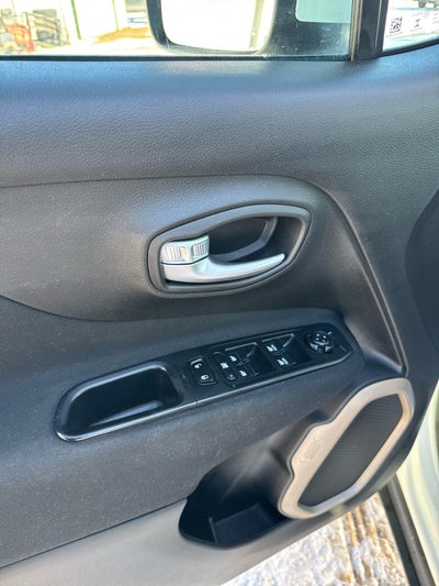 2016 Jeep Renegade 4WD 4dr Latitude
