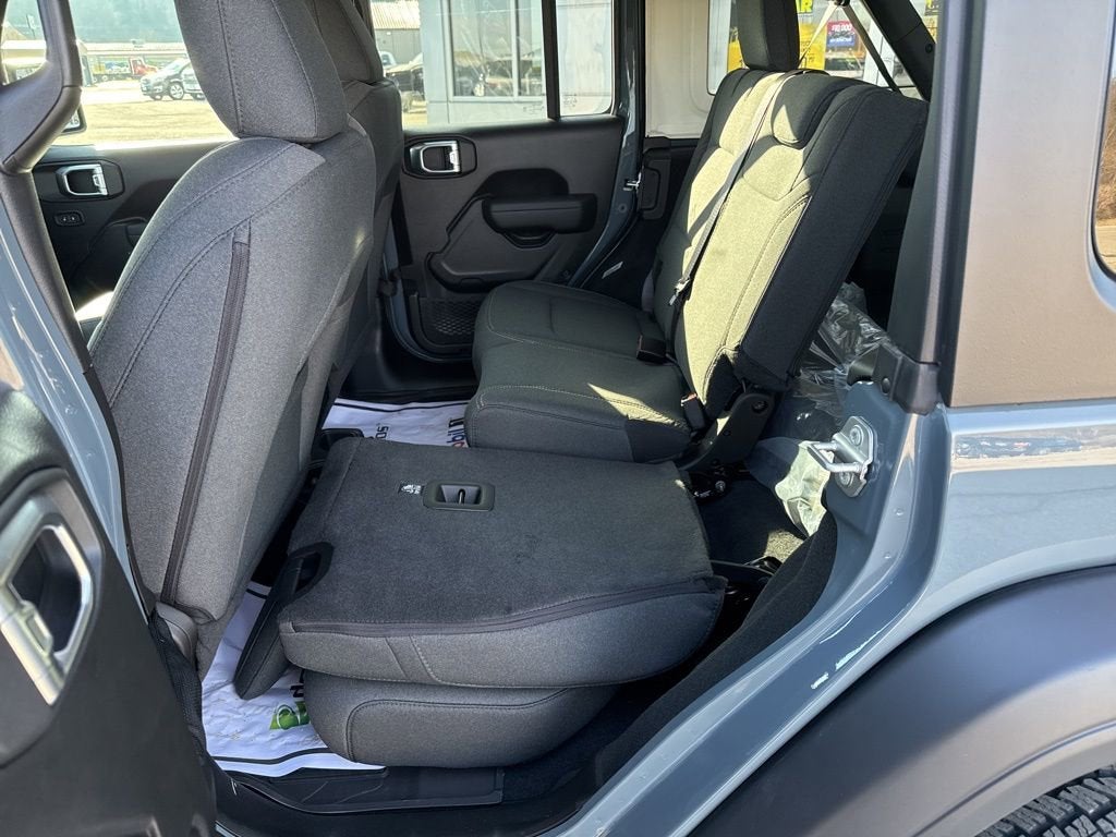 2025 Jeep Wrangler Sport S