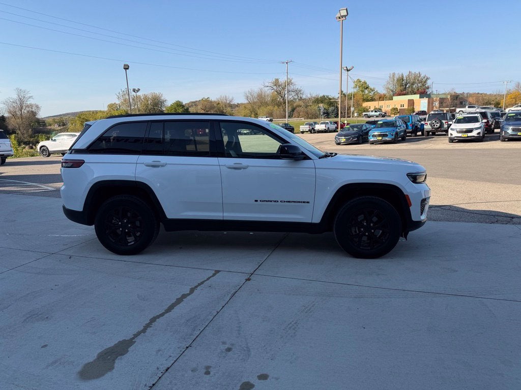 2025 Jeep Grand Cherokee Altitude