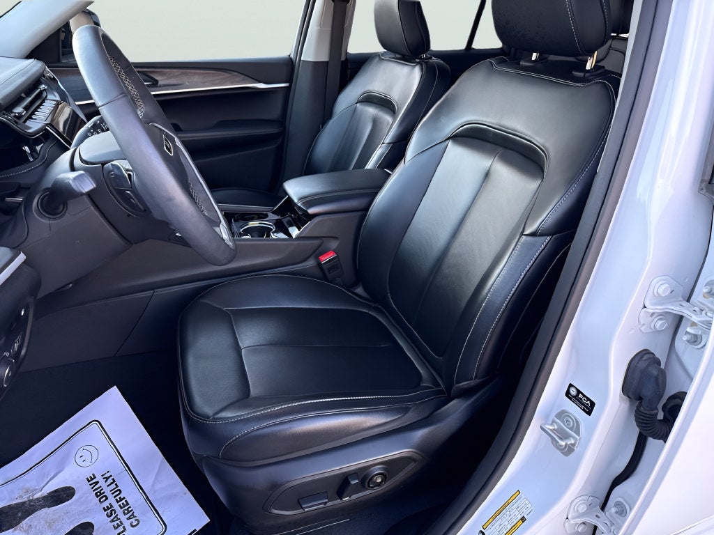 2023 Jeep Grand Cherokee 4xe Base