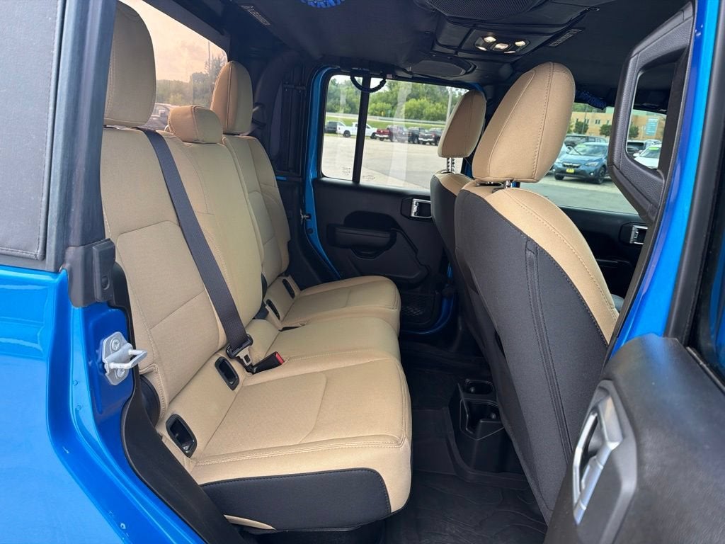 2022 Jeep Gladiator Willys