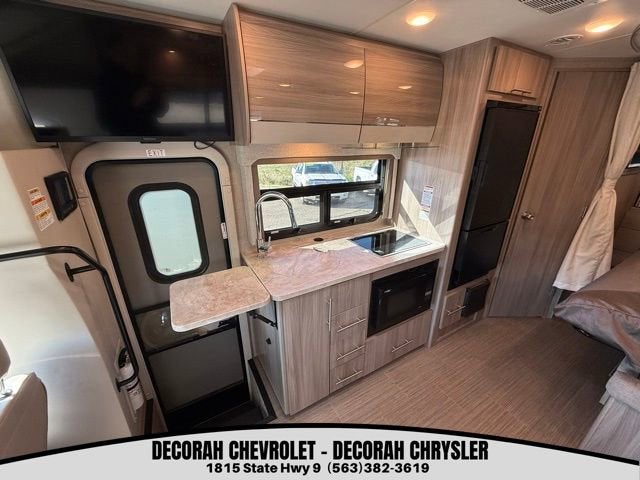 2022 Ford Transit Cutaway Base