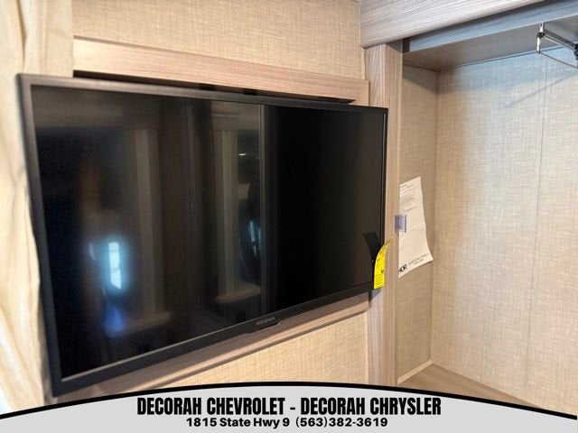 2022 Ford Transit Cutaway Base